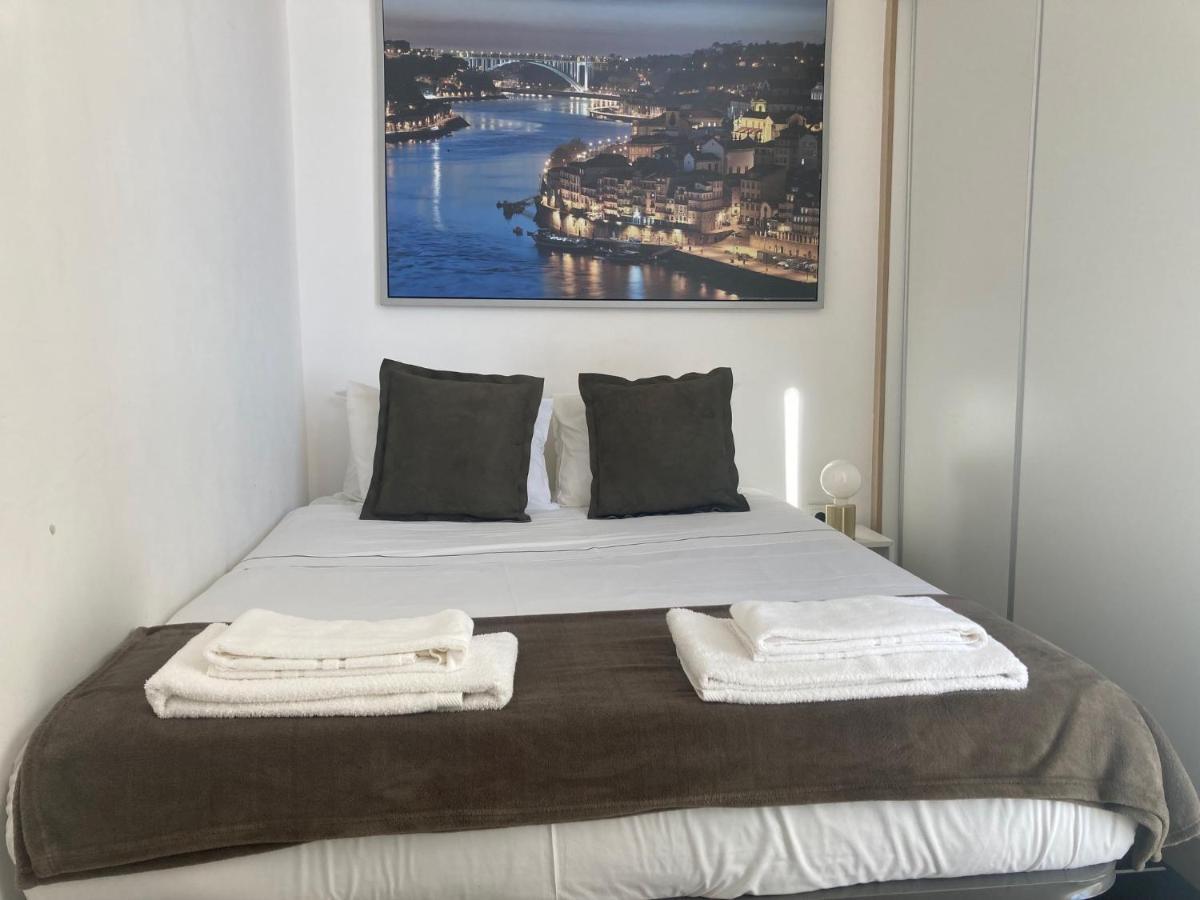 Path Biblioteca Apartment Porto Bagian luar foto